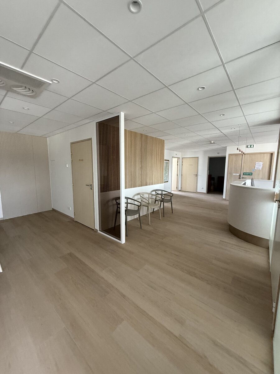 Référence chantier : cloisons, portes et faux-plafonds